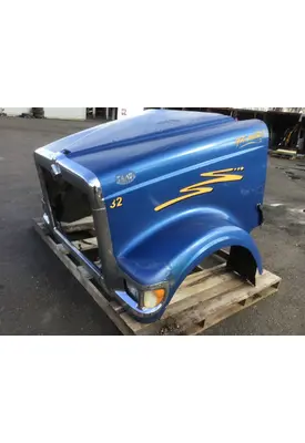 INTERNATIONAL 9200 Hood