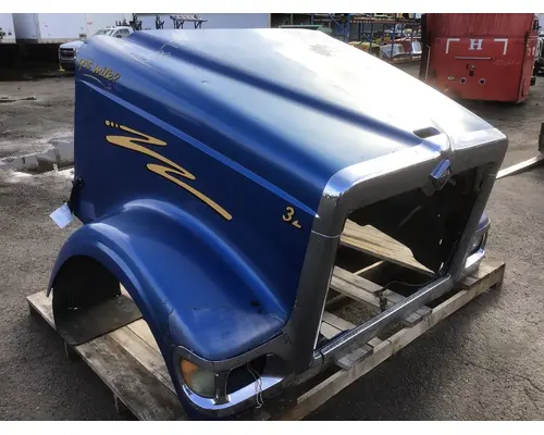 INTERNATIONAL 9200 Hood