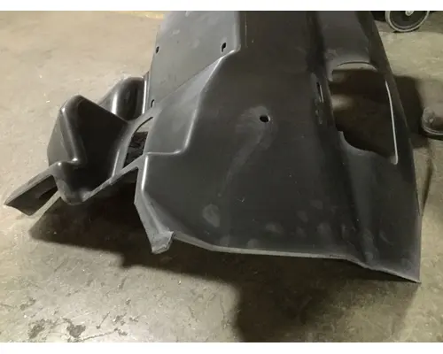 INTERNATIONAL 9200 Inner Fender