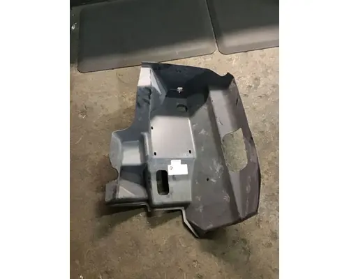 INTERNATIONAL 9200 Inner Fender