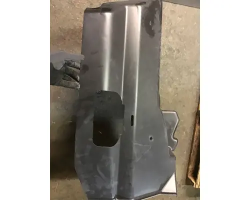 INTERNATIONAL 9200 Inner Fender