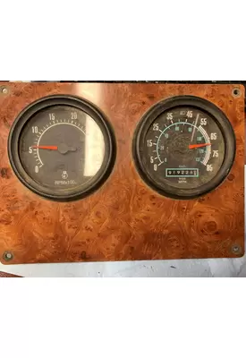 INTERNATIONAL 9200 Instrument Cluster