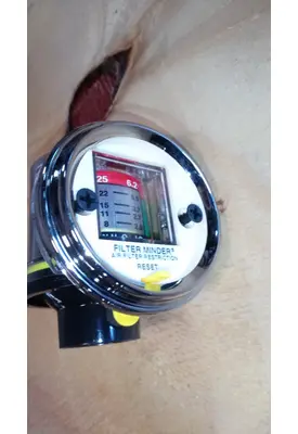 INTERNATIONAL 9200 Instrument Cluster