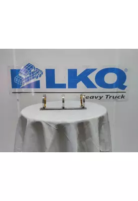 INTERNATIONAL 9200 Muffler Shield