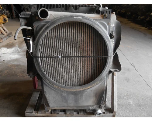 INTERNATIONAL 9200 Radiator