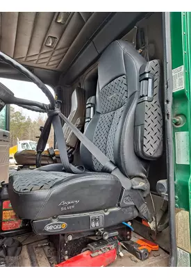 INTERNATIONAL 9200 SEAT, FRONT