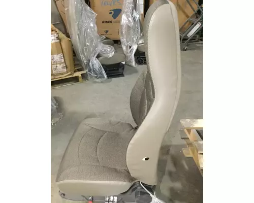 INTERNATIONAL 9200 Seat, Front