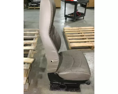 INTERNATIONAL 9200 Seat, Front