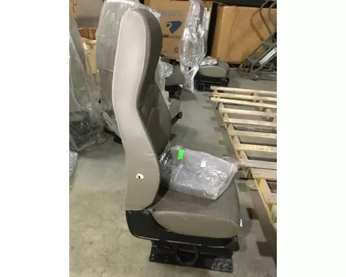 INTERNATIONAL 9200 Seat, Front