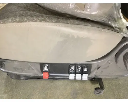 INTERNATIONAL 9200 Seats