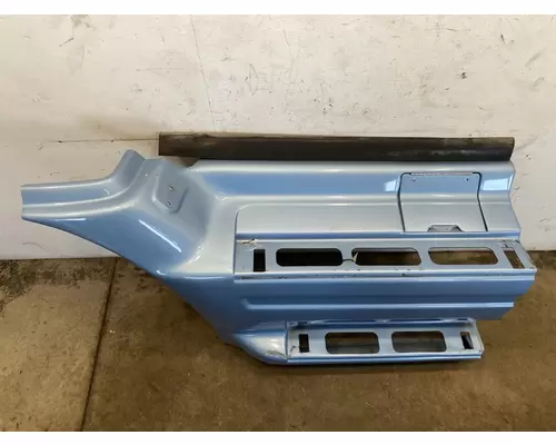 INTERNATIONAL 9200 Side Fairing