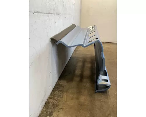 INTERNATIONAL 9200 Side Fairing