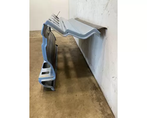 INTERNATIONAL 9200 Side Fairing