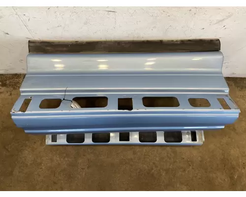 INTERNATIONAL 9200 Side Fairing