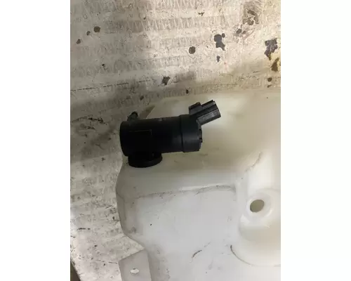 INTERNATIONAL 9200 Washer Solvent Reservoir