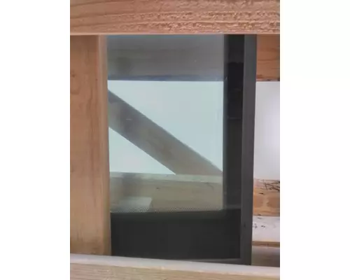 INTERNATIONAL 9200 Windshield Glass