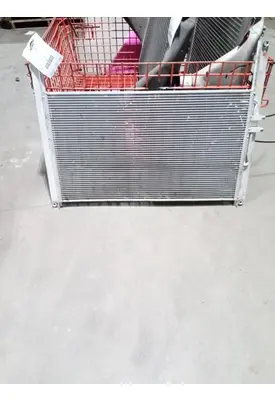 INTERNATIONAL 9200i Air Conditioner Condenser