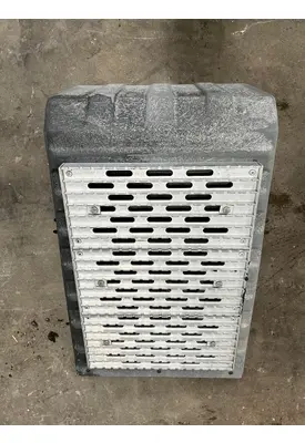 INTERNATIONAL 9200i Battery Box