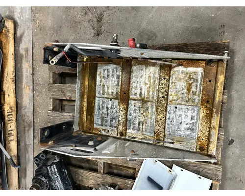 INTERNATIONAL 9200i Battery Box