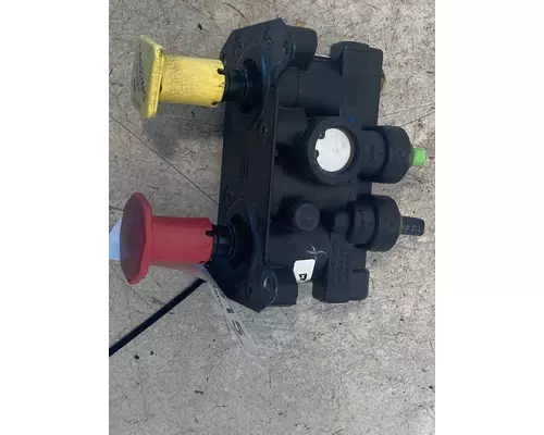 INTERNATIONAL 9200i Brake Proportioning Valve
