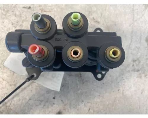 INTERNATIONAL 9200i Brake Proportioning Valve
