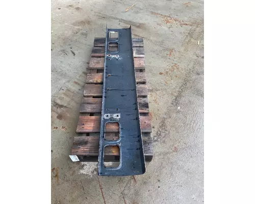 INTERNATIONAL 9200i Bumper