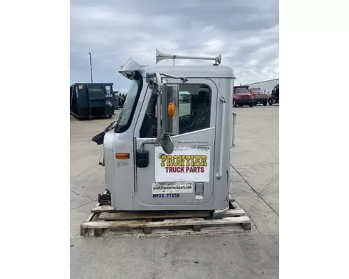 INTERNATIONAL 9200i Cab