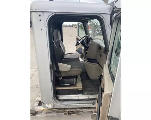 INTERNATIONAL 9200i Cab