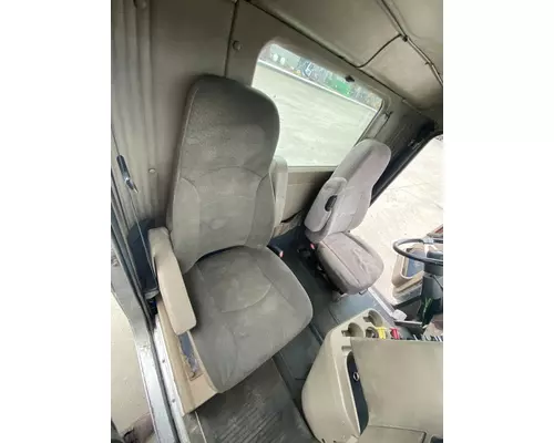 INTERNATIONAL 9200i Cab