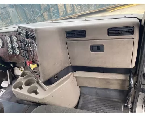 INTERNATIONAL 9200i Cab