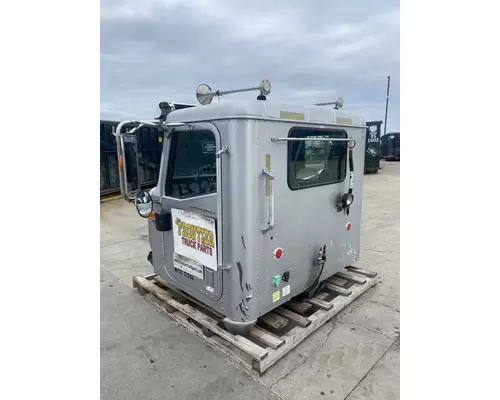 INTERNATIONAL 9200i Cab