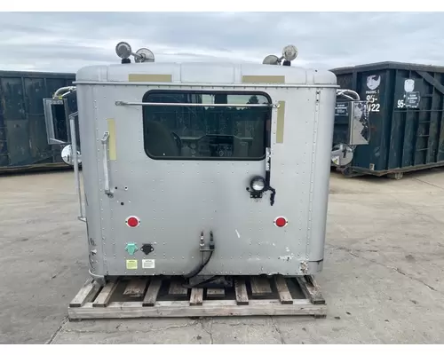 INTERNATIONAL 9200i Cab
