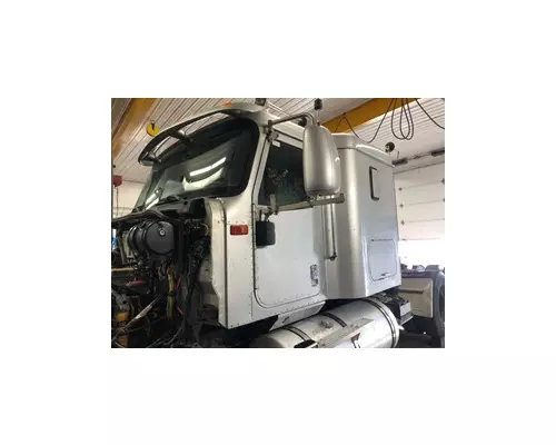 INTERNATIONAL 9200i Cab