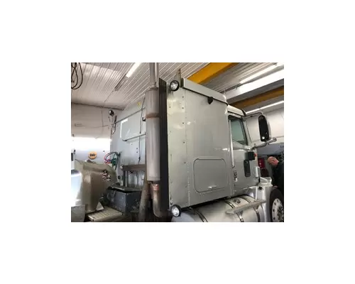 INTERNATIONAL 9200i Cab