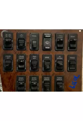 INTERNATIONAL 9200i Dash / Console Switch