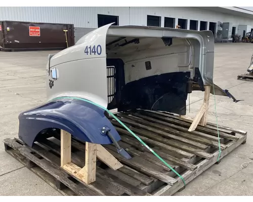 INTERNATIONAL 9200i Hood