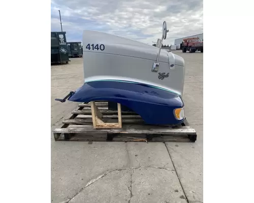 INTERNATIONAL 9200i Hood