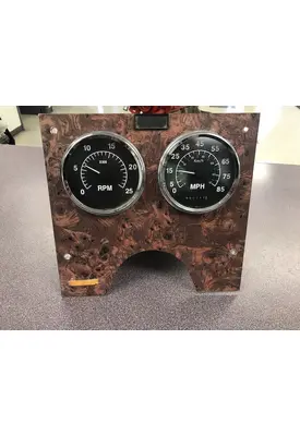INTERNATIONAL 9200i Instrument Cluster