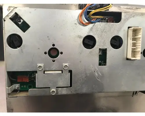 INTERNATIONAL 9200i Instrument Cluster