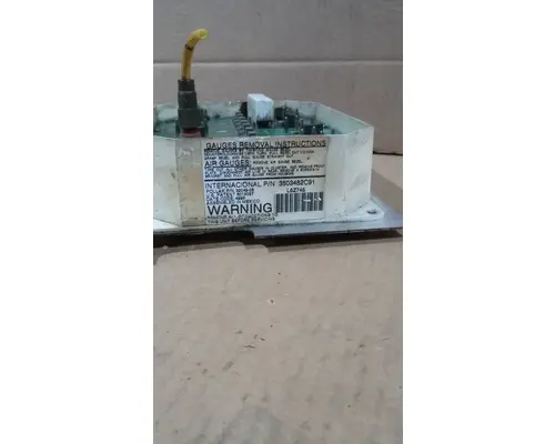 INTERNATIONAL 9200i Instrument Cluster