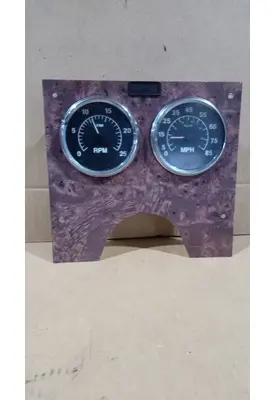 INTERNATIONAL 9200i Instrument Cluster