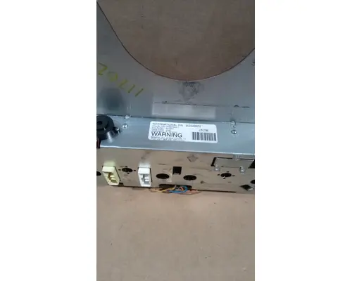 INTERNATIONAL 9200i Instrument Cluster