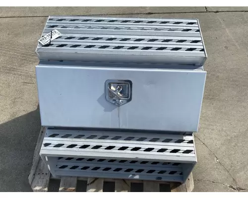 INTERNATIONAL 9200i Tool Box