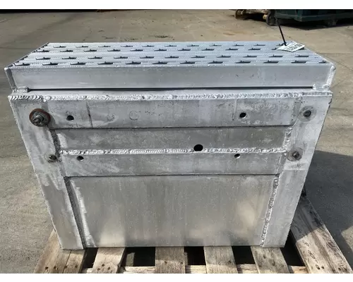 INTERNATIONAL 9200i Tool Box