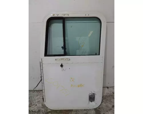 INTERNATIONAL 9300 1990-1999 DOOR ASSEMBLY, FRONT