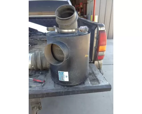 INTERNATIONAL 9300 Air Cleaner