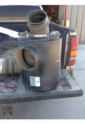 INTERNATIONAL 9300 Air Cleaner