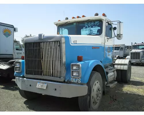 INTERNATIONAL 9300 Cab