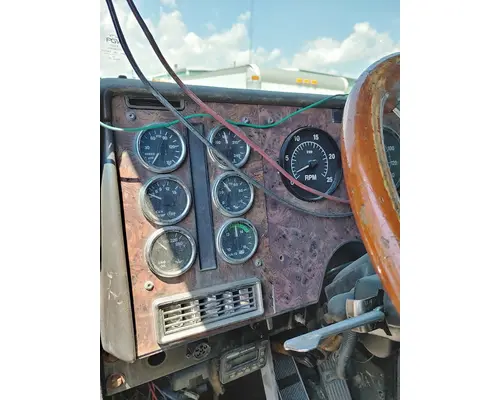 INTERNATIONAL 9300 Complete Vehicle