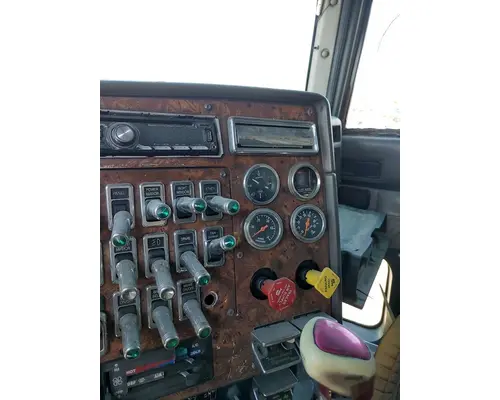INTERNATIONAL 9300 Complete Vehicle